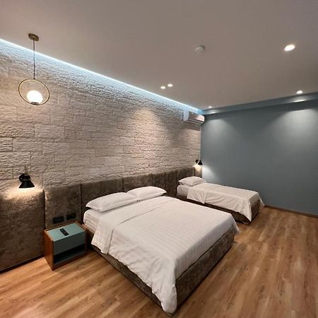 Bujtina Apsus Hotel Берат Екстериор снимка