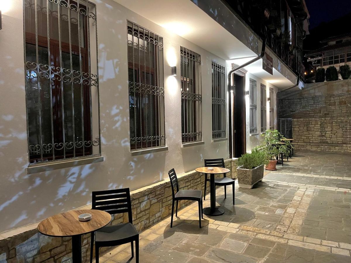 Bujtina Apsus Hotel Берат Екстериор снимка